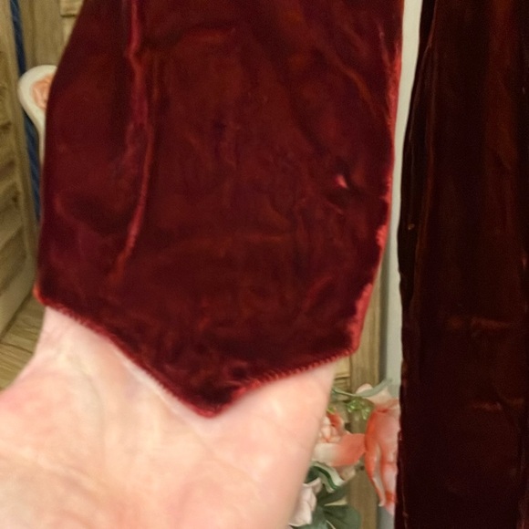 Stunning Vintage 90’s Burgundy Velvet Long Sleeve Mock Neck Gown Gothic Sz Small - Picture 15 of 15